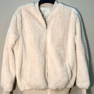 Forever 21 coat size Small Ivory fussy